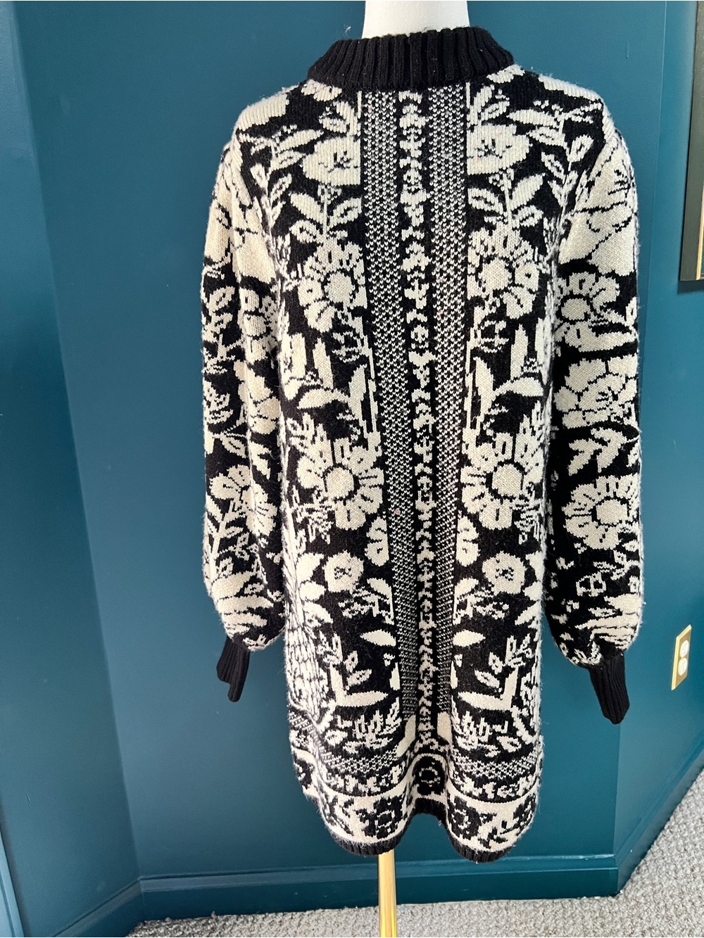 FARM Rio Pineapple Garden Mini Knit Dress. Black & Cream. Balloon sleeves. S - Picture 4 of 13